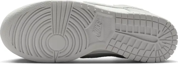 Кроссовки женские Nike DUNK LOW серо-белые HJ5777-100