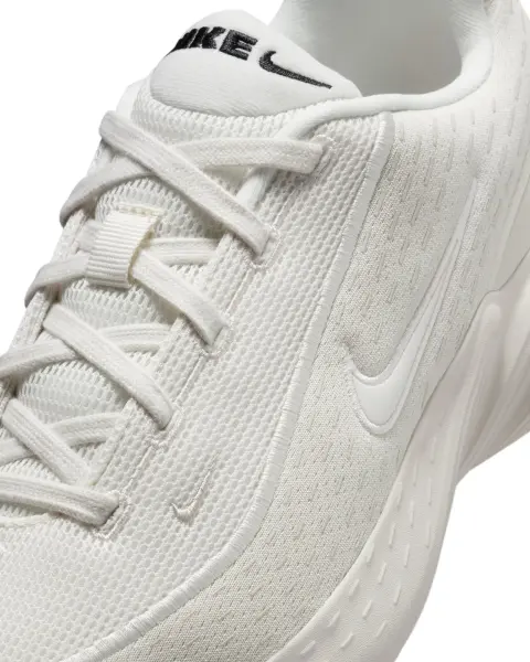 Кроссовки женские Nike UPLIFT SC кремовые IB2766-002