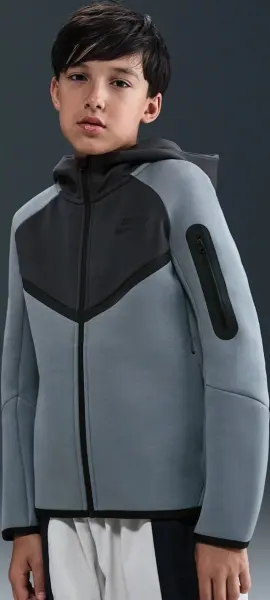 Спортивный костюм подростковый Nike SPORTSWEAR TECH FLEECE дымчато-серо-черный HV5867-060__HV5869-060