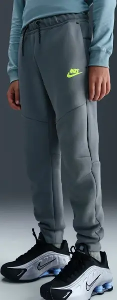 Спортивный костюм подростковый Nike SPORTSWEAR TECH FLEECE дымчато-серо-черный HV5867-060__HV5869-060