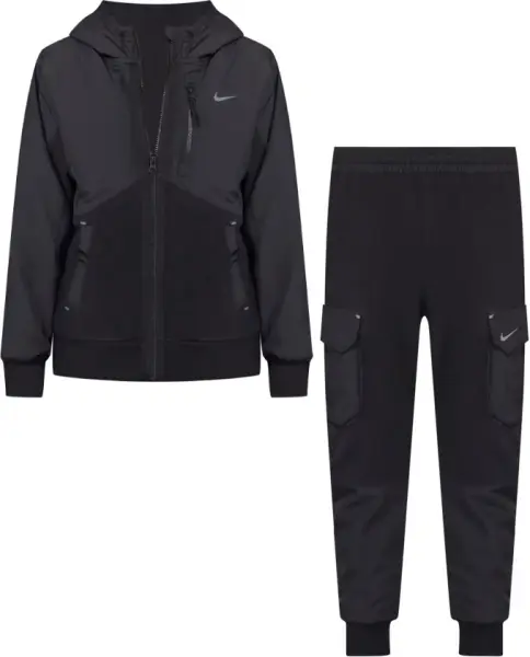 Спортивный костюм подростковый Nike SPORTSWEAR CITY UTILITY EASYON THERMA-FIT WINTERIZED черный HF4208-010__HF4211-010