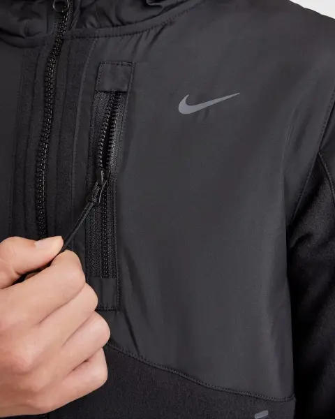 Спортивный костюм подростковый Nike SPORTSWEAR CITY UTILITY EASYON THERMA-FIT WINTERIZED черный HF4208-010__HF4211-010