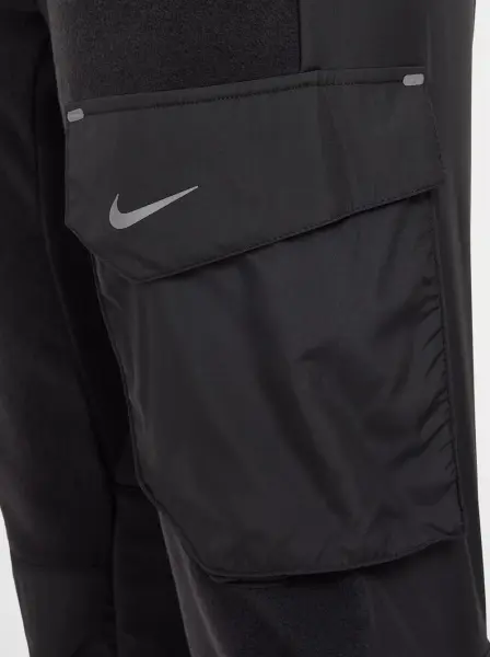 Спортивный костюм подростковый Nike SPORTSWEAR CITY UTILITY EASYON THERMA-FIT WINTERIZED черный HF4208-010__HF4211-010