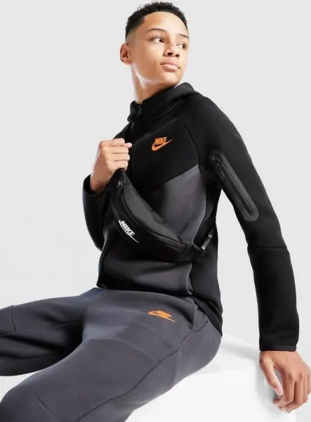 Спортивний костюм підлітковий Nike SPORTSWEAR TECH FLEECE чорно-темно-сірий HV5867-013__HV5869-070