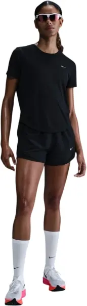 Футболка для бігу жіноча Nike TEMPO DRI-FIT чорна HQ0648-010