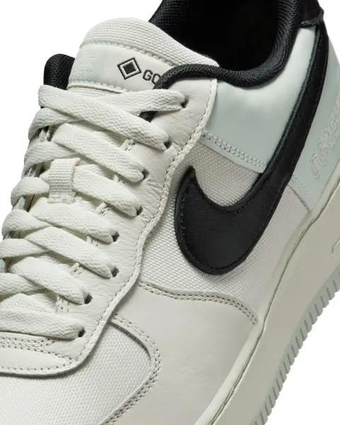 Кросівки Nike AIR FORCE 1 GORE-TEX молочно-світло-сіро-чорні CK2630-004