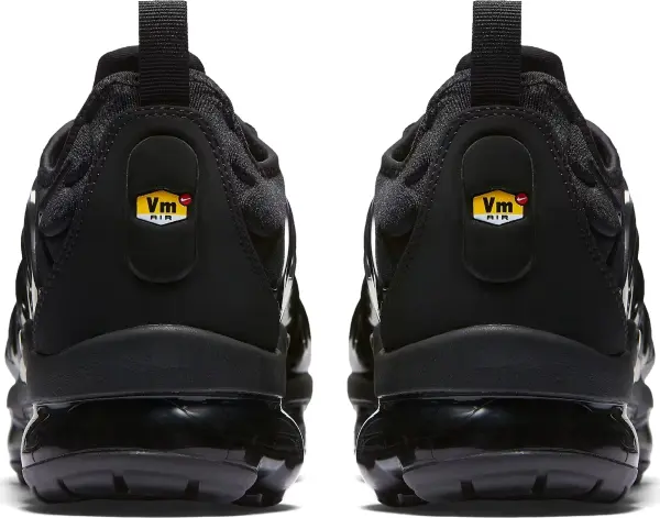 Кроссовки Nike AIR VAPORMAX PLUS черные 924453-004