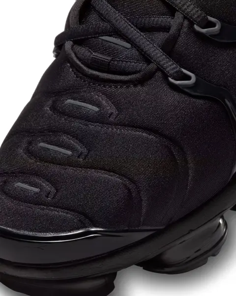 Кроссовки Nike AIR VAPORMAX PLUS черные 924453-004