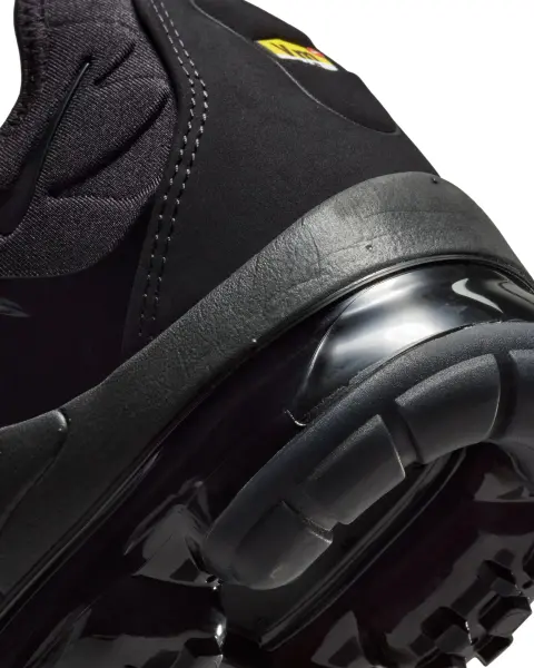 Кроссовки Nike AIR VAPORMAX PLUS черные 924453-004
