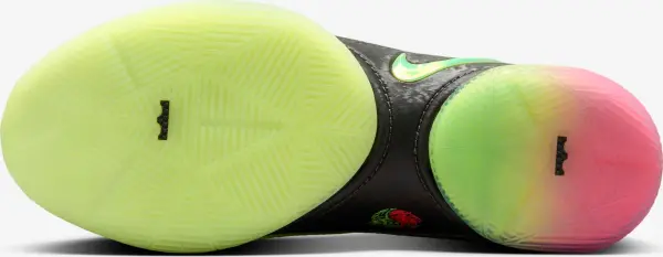 Кросівки баскетбольні Nike LEBRON XXII сіро-салатово-коралово-чорні FZ1094-101