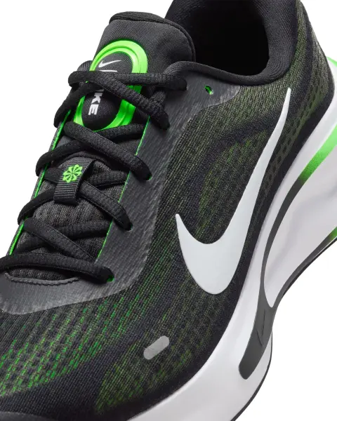 Кроссовки беговые Nike JOURNEY RUN черно-зеленые FN0228-007