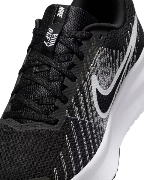 Кроссовки беговые Nike RUN DEFY черно-белые HM9594-004