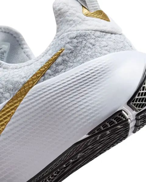 Кросівки для тренувань Nike LEBRON TR 1 біло-золоті FJ6151-006