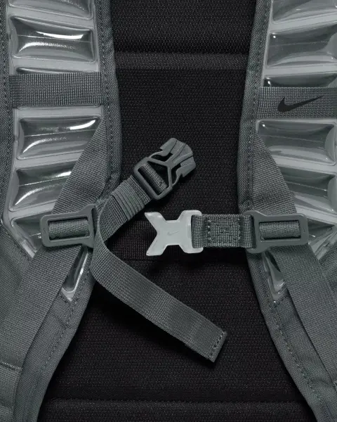 Рюкзак Nike VARSITY ELITE 32L темно-сірий HM9965-068