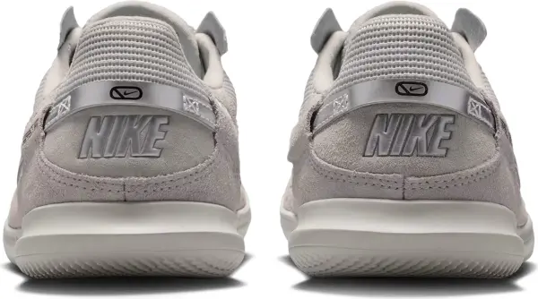 Футзалки (бампи) дитячі Nike STREETGATO сіро-срібні HM8757-001