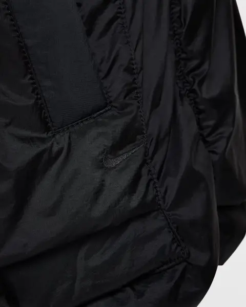 Жилетка Nike TECH WOVEN чорна HM4262-010