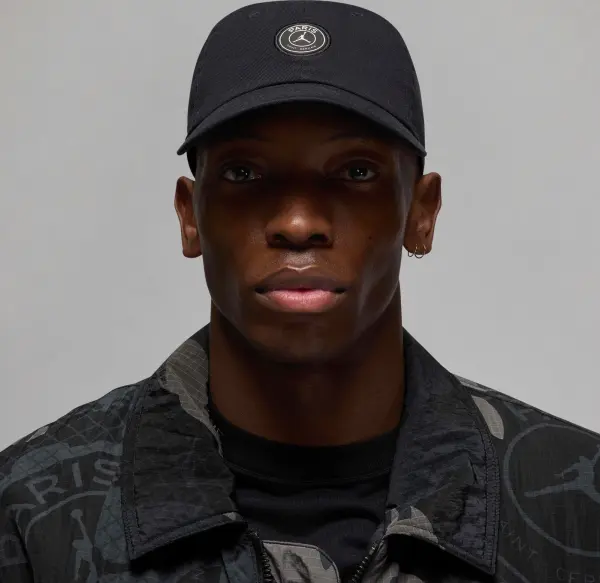 Кепка Nike PARIS SAINT-GERMAIN CLUB чорна FQ4992-010