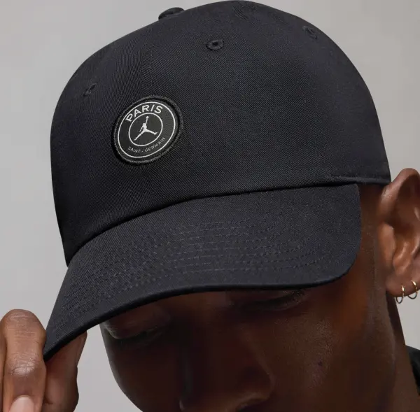 Кепка Nike PARIS SAINT-GERMAIN CLUB чорна FQ4992-010