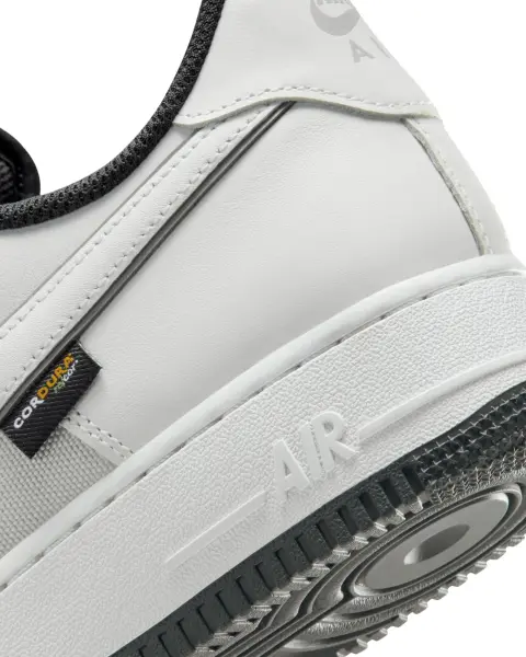 Кроссовки Nike AIR FORCE 1 '07 LV8 бело-темно-серые IM6001-121