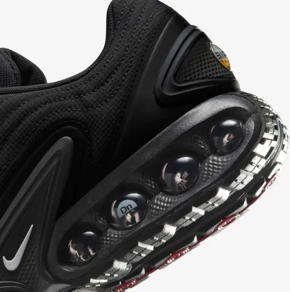 Кросівки Nike AIR MAX DN DN WINTERIZED чорні HV4528-002