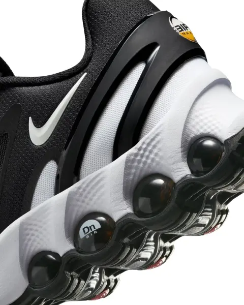 Кросівки Nike AIR MAX DN8 чорно-білі FQ7860-007