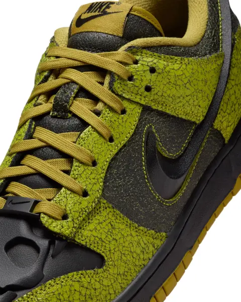 Кросівки Nike DUNK LOW RETRO QS лаймово-оливково-чорні HV6103-300
