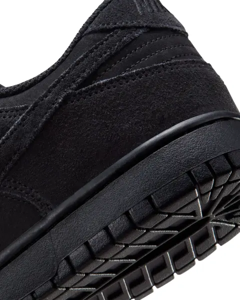 Кроссовки Nike DUNK LOW RETRO SE черные IB6651-001