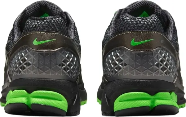 Кроссовки Nike ZOOM VOMERO 5 черно-зеленые IB2988-001