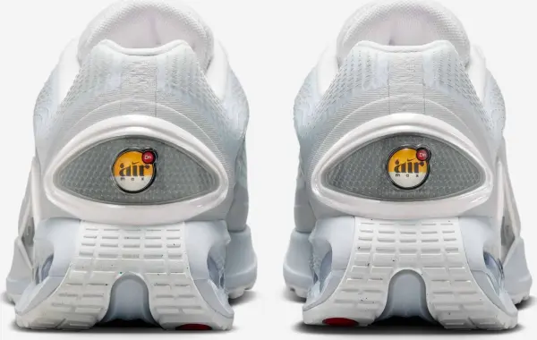 Кросівки жіночі Nike AIR MAX DN біло-сірі FJ3145-100