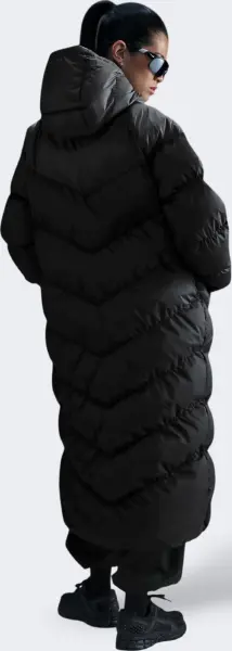 Куртка женская Nike LONGLINE STORM FIT THERMA WATERPROOF черная HF7888-010