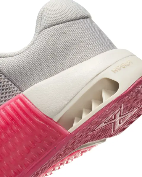 Кросівки для тренувань жіночі Nike METCON 9 сіро-рожеві DZ2537-004