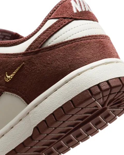 Кроссовки женские Nike DUNK LOW коричнево-белые IB4417-104