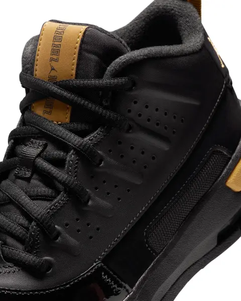 Кроссовки подростковые Nike JORDAN MAX AURA 7 (GS) черно-золотые HQ2089-007
