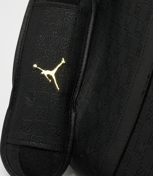 Сумка Nike JORDAN MONOGRAM DUFFLE BAG 40L чорно-золота LM0987-K5X
