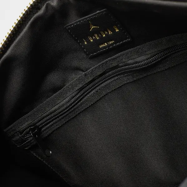 Сумка Nike JORDAN MONOGRAM DUFFLE BAG 40L чорно-золота LM0987-K5X