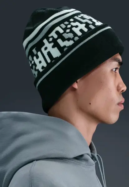 Шапка Nike PEAK BEANIE OUTDOOR чорно-м'ятна HQ0355-010