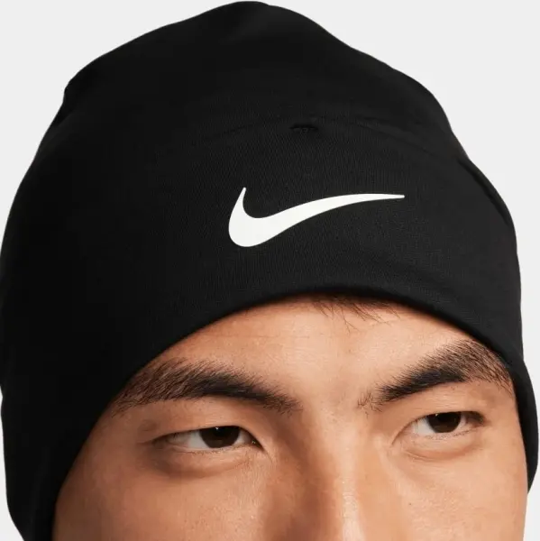 Шапка Nike PEAK BEANIE черная FQ8292-010