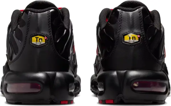 Кросівки Nike AIR MAX PLUS чорно-червоні IH4459-001
