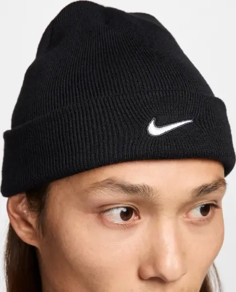 Шапка Nike TERRA SWOOSH BEANIE черная HF0189-010