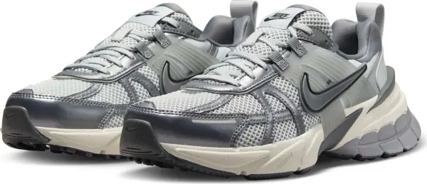 Кроссовки женские Nike V2K RUN серо-серебряные FD0736-003