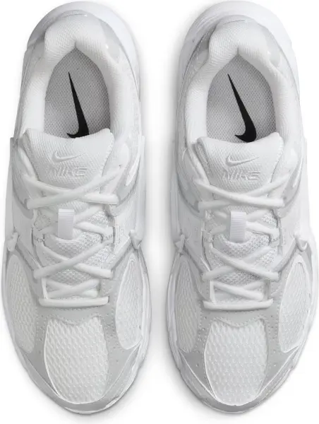 Кроссовки женские Nike V5 RNR белые HQ7901-101