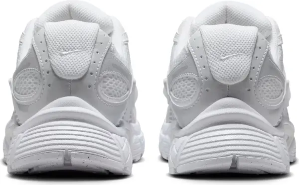 Кроссовки женские Nike V5 RNR белые HQ7901-101