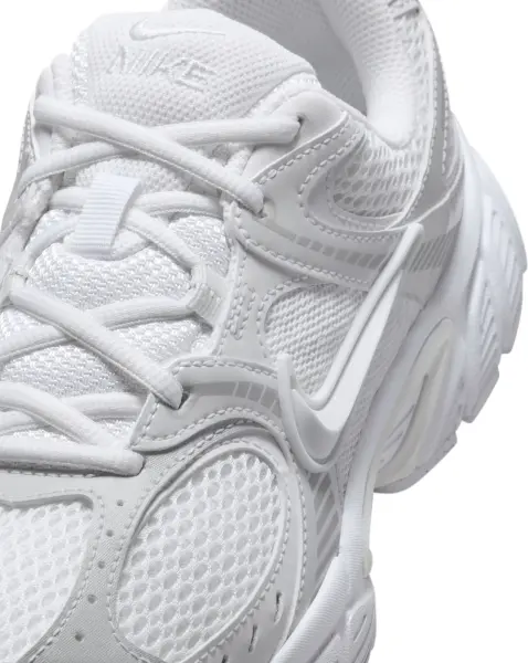 Кроссовки женские Nike V5 RNR белые HQ7901-101