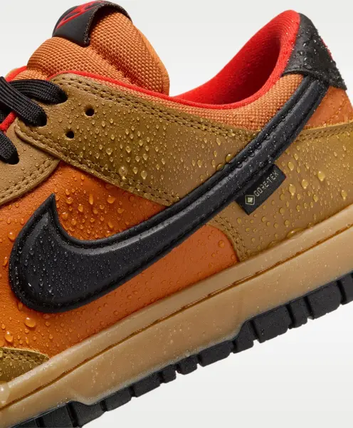 Кроссовки Nike DUNK LOW GORE-TEX коричнево-оранжево-черные HQ2053-700