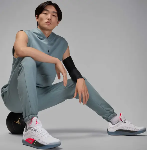 Кроссовки баскетбольные Nike ZION 4 бело-кораллово-серые FB1802-103
