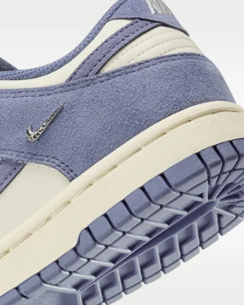 Кросівки жіночі Nike DUNK LOW фіолетово-білі IB4417-103