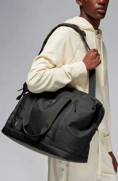 Сумка спортивна Nike JORDAN DUFFLE BAG 40L чорна MA0900-023