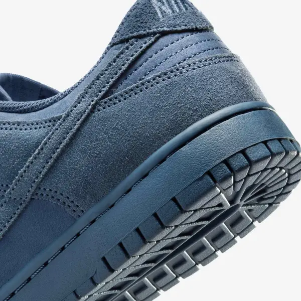 Кросівки Nike DUNK LOW RETRO SE темно-сині IB6651-400
