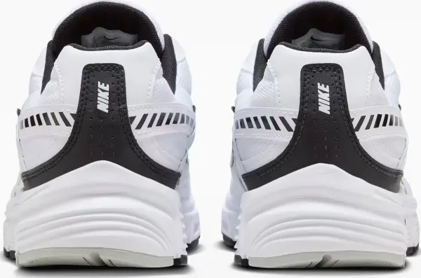 Кроссовки Nike INITIATOR бело-черные 394055-100