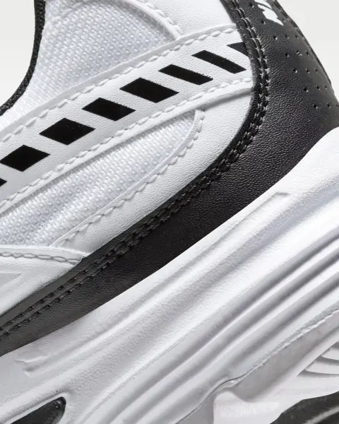 Кроссовки Nike INITIATOR бело-черные 394055-100